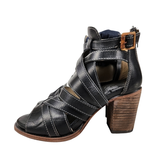 NWOB NEVER WORN Freebird Claw Black Leather Women's Size 8 - Picture 2 of 13